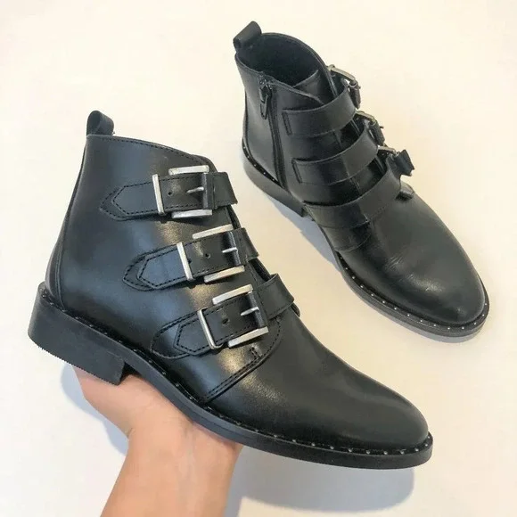 LITTLE BURGUNDY Black Leather Buckle Almond Toe Western Ankle Booties Women's 6 - Picture 1 of 9